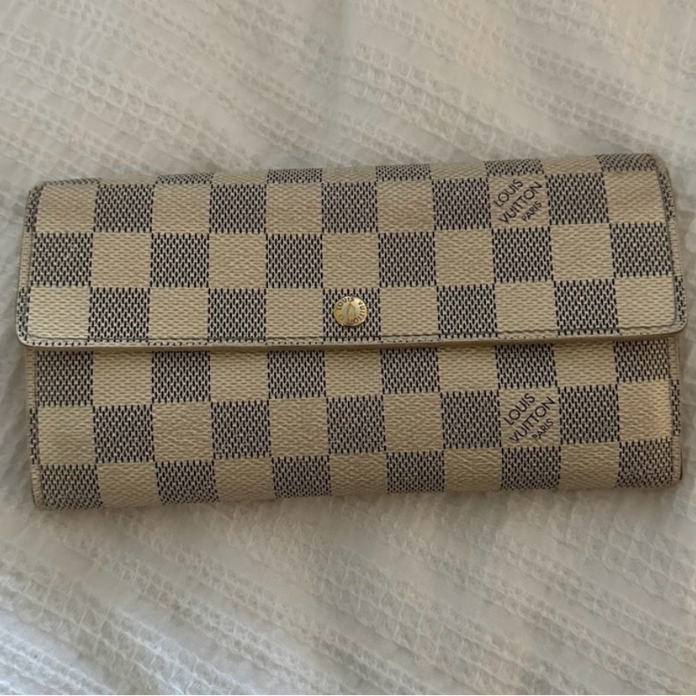Louis Vuitton Damier Azur Checkered Continental Wallet - Cream & Light Gray - Picture 2 of 10